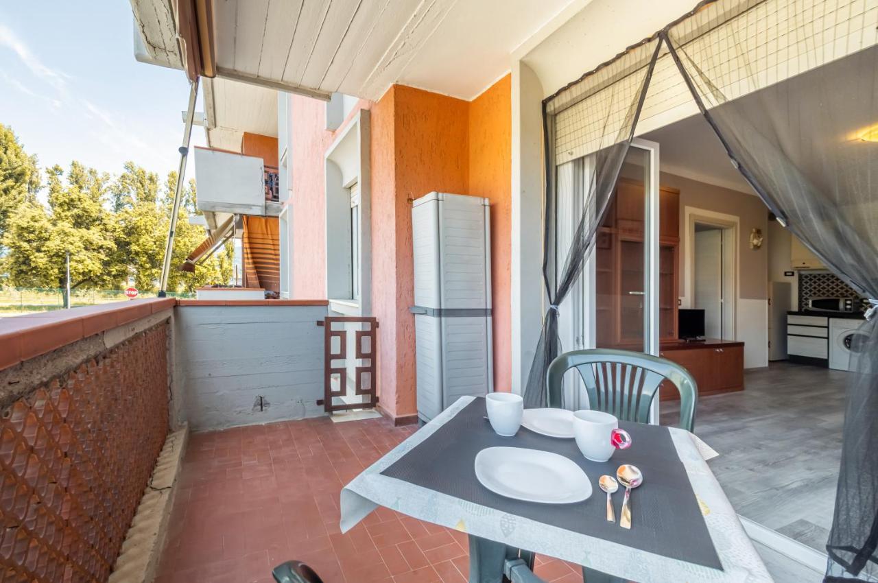 Domus Lucis Apartment Terrace & Private Parking Marinella di Sarzana Eksteriør bilde